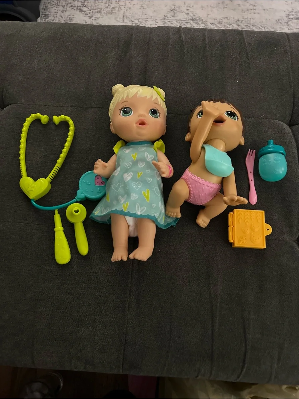 Baby Alive‎ doll set